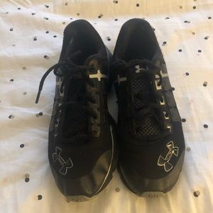 Under armour sneaks